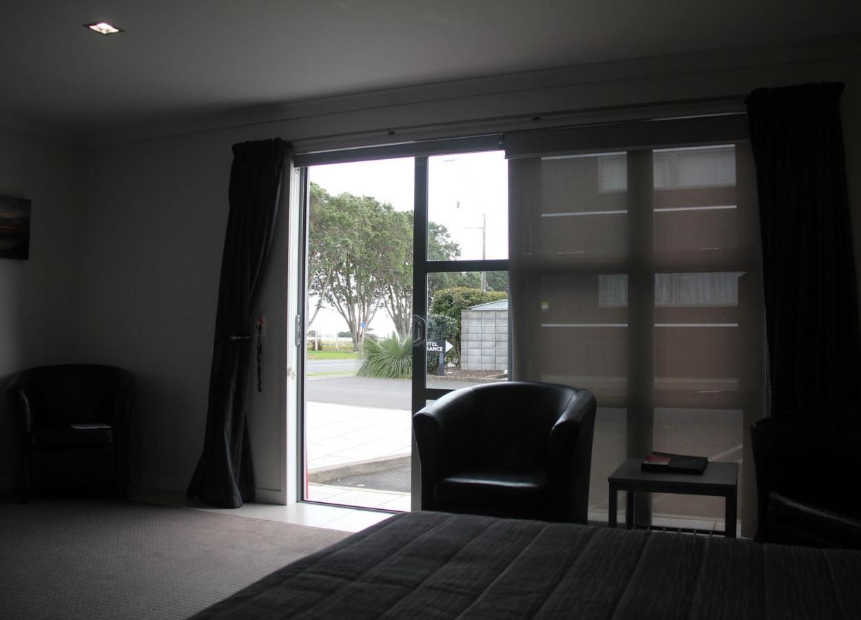 Pukekura Motor Lodge New Plymouth Zewnętrze zdjęcie A room at the motel