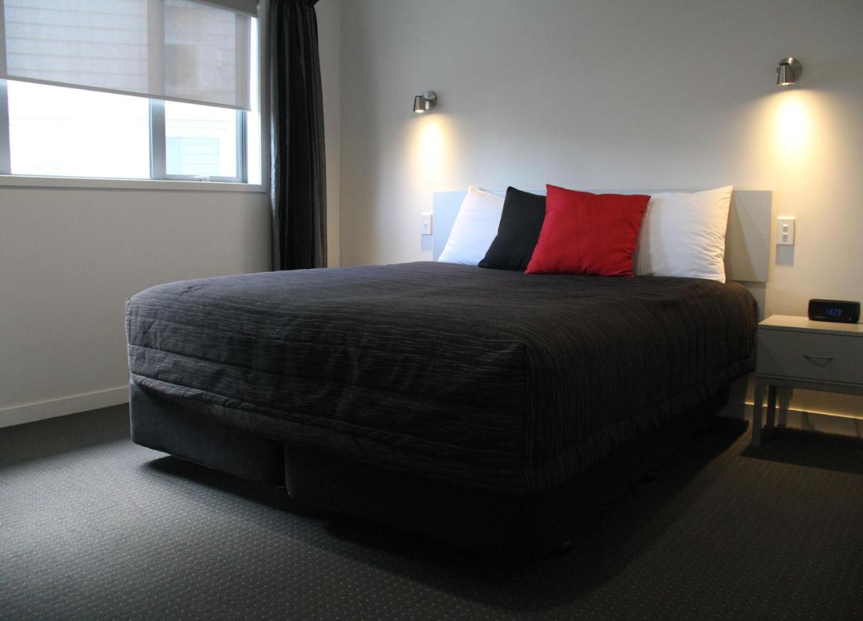Pukekura Motor Lodge New Plymouth Zewnętrze zdjęcie A typical motel room