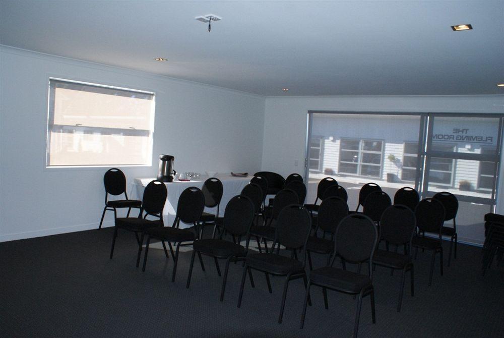 Pukekura Motor Lodge New Plymouth Zewnętrze zdjęcie The boardroom